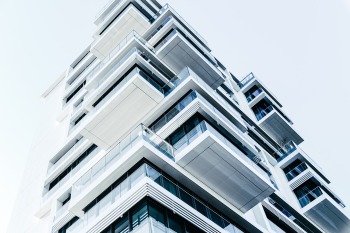 Remont i aranżacja balkonu – 5 praktycznych wskazówek